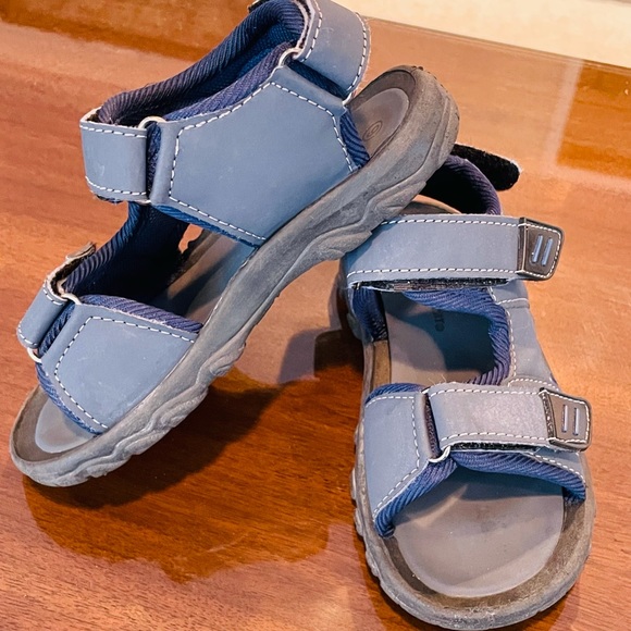 Little boys Sandals, Navy shoes with velcro, Size 9 little boy sandals 🌀🎈🌀 - Picture 11 of 14